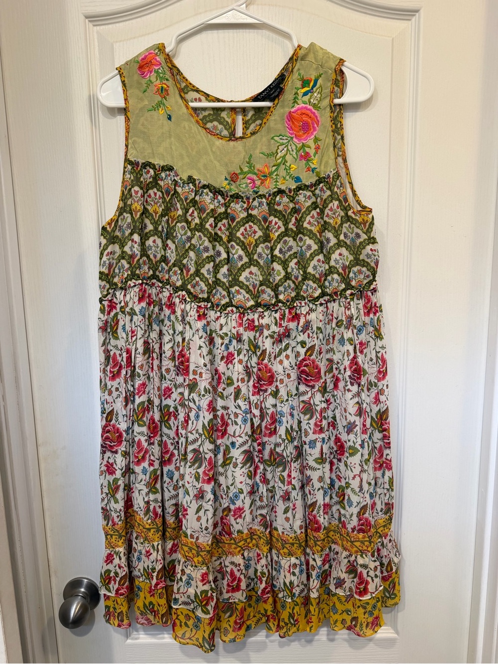 Tanvi Kedia Anthropologie Floral Embroidered Rayon Boho Tiered Midi M